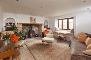 Sitting Room - click for photo gallery